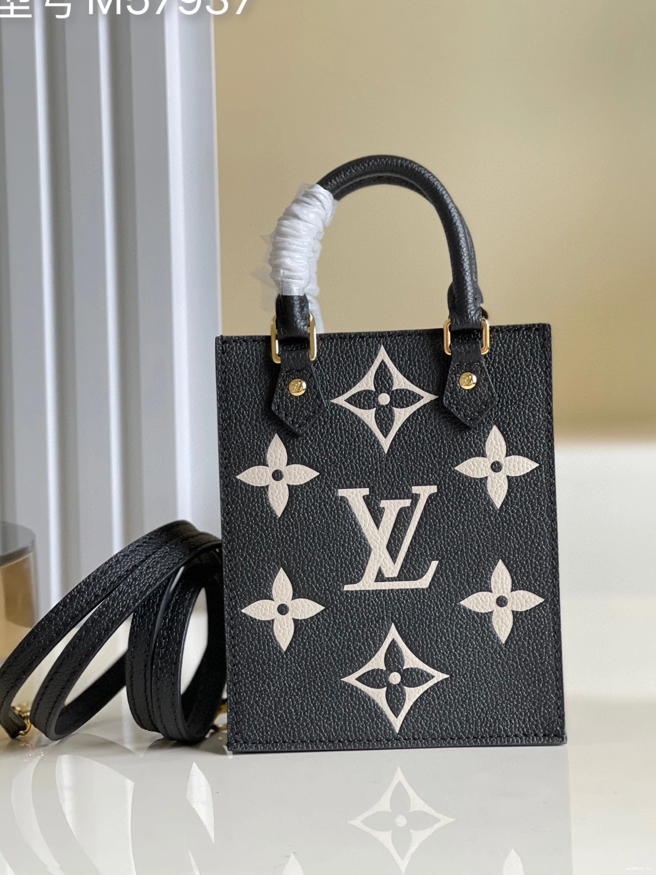 WIS SAC PETIT VUITTON PLAT LOUIS 0927